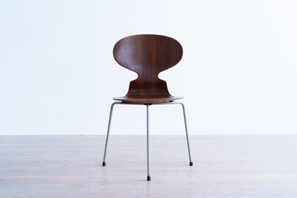 Arne  Jacobsen model.3100 ȥ 