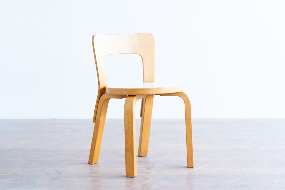 Alvar Aalto No.65 キッズチェア ホワイト | 北欧家具 haluta (ハルタ)