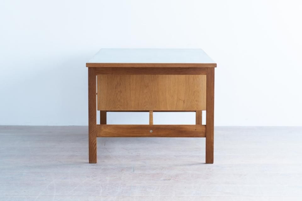 Hans J Wegner getama サイドテーブル リノリウム