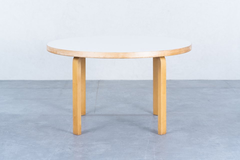 Alvar Aalto ラウンドテーブル ラミネート ホワイト