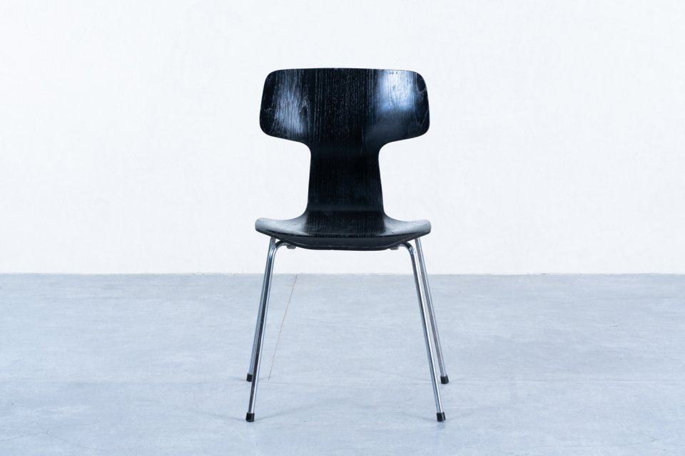 Arne Jacobsen model.3103 Tチェア ブラック