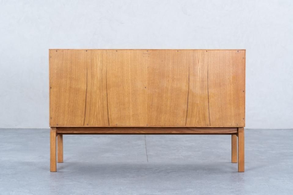 Erik Wortz キャビネット オーク | 北欧家具 haluta (ハルタ)