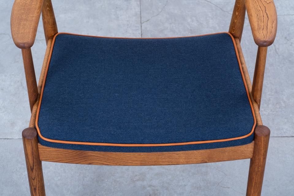 Poul M Volther J62 アームチェア オーク | 北欧家具 haluta (ハルタ)