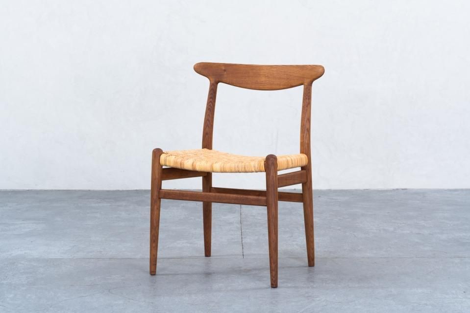 Hans J Wegner W2 ダイニングチェア オーク | 北欧家具 haluta (ハルタ)