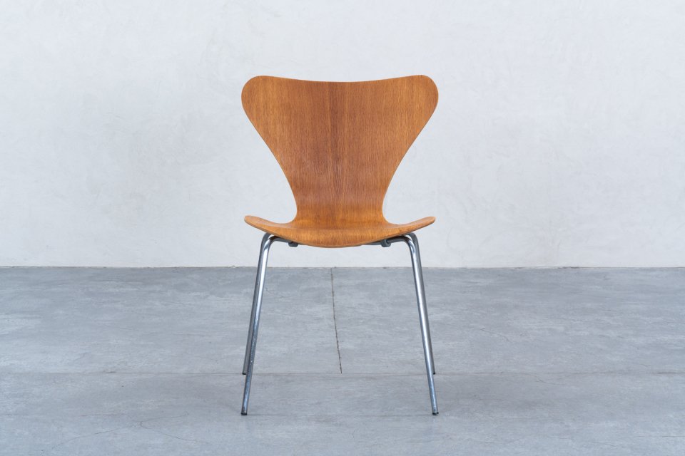 Arne Jacobsen model.3107 ֥ 