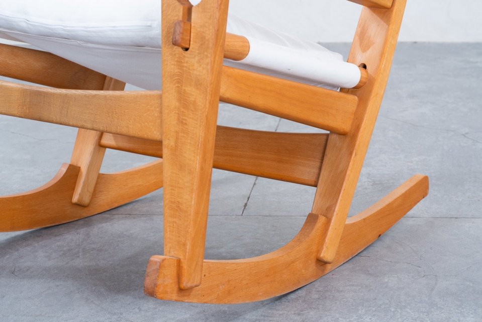 Hans J Wegner GE673 キーホールチェア オーク | 北欧家具 haluta (ハルタ)