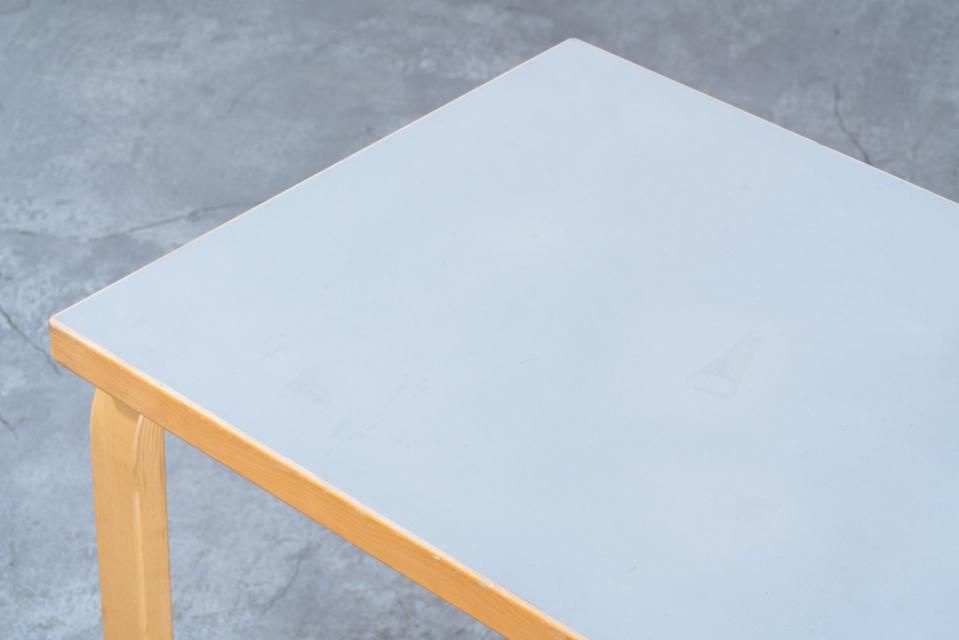 artek 80b ハルタ別注カラー　ペールグレー　リノリウム artek | 80Bテーブル