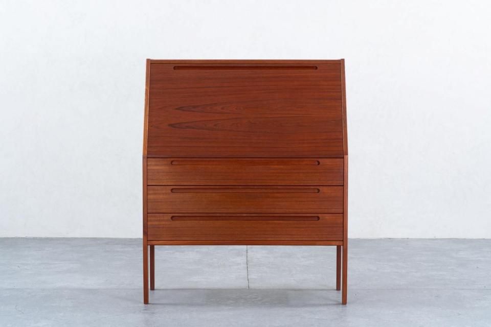 Nils Jonsson model.63 ビューロー チーク