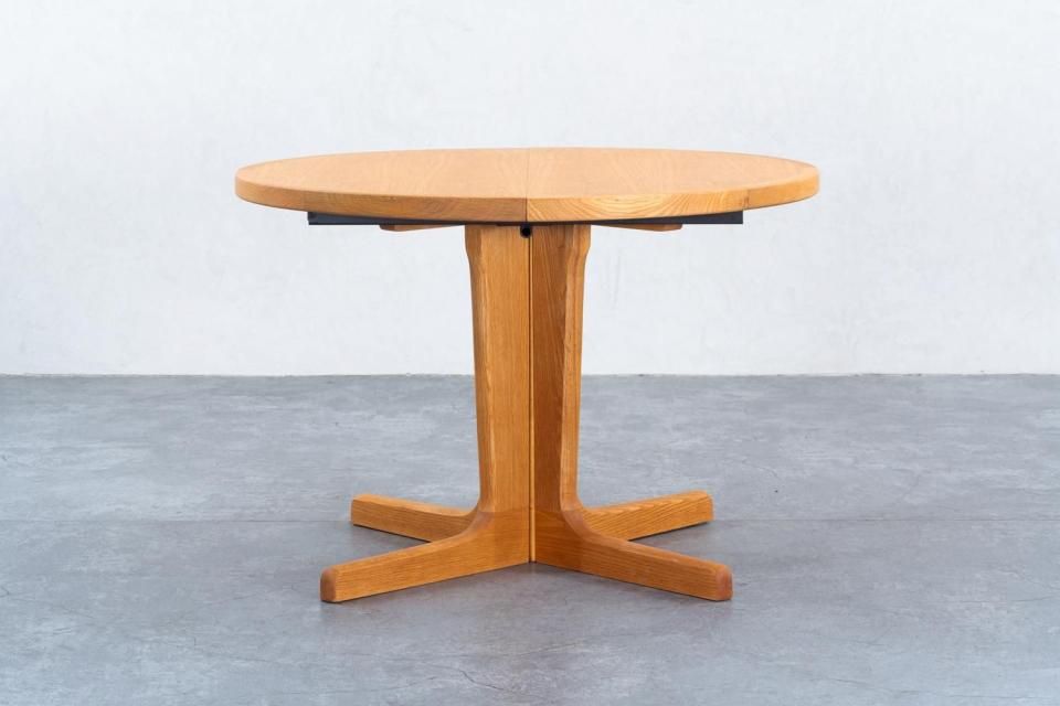 ラウンドダイニングテーブル オーク | 北欧家具 haluta (ハルタ)