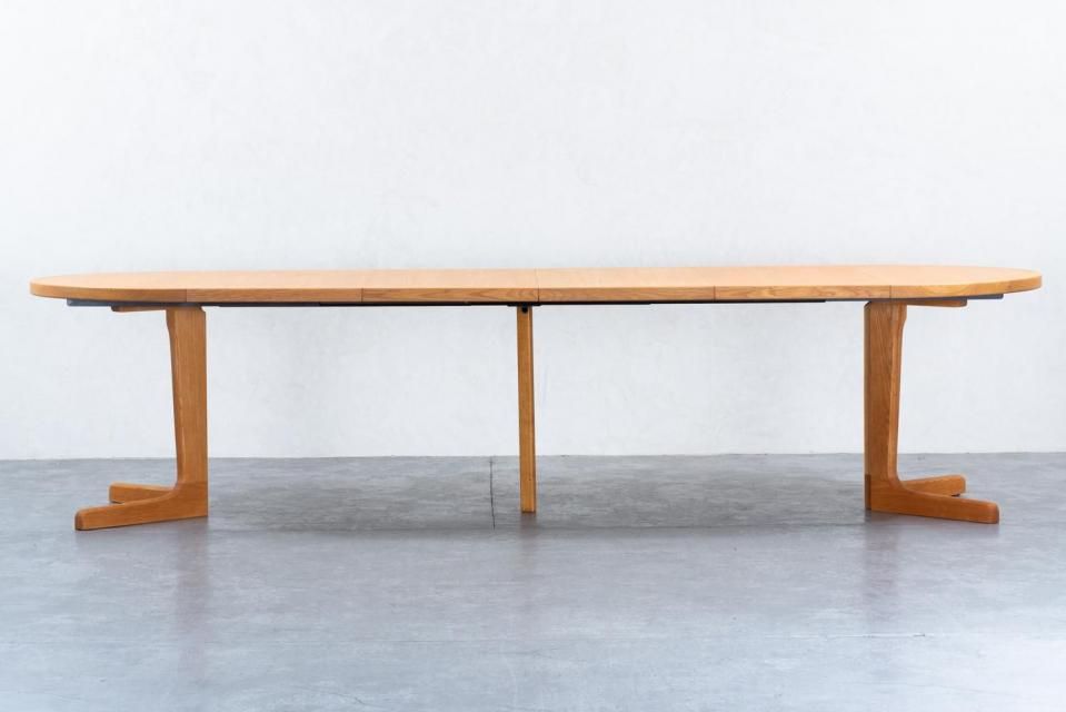 ラウンドダイニングテーブル オーク | 北欧家具 haluta (ハルタ)