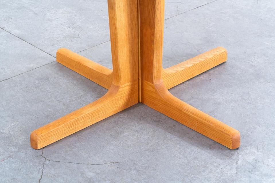 ラウンドダイニングテーブル オーク | 北欧家具 haluta (ハルタ)