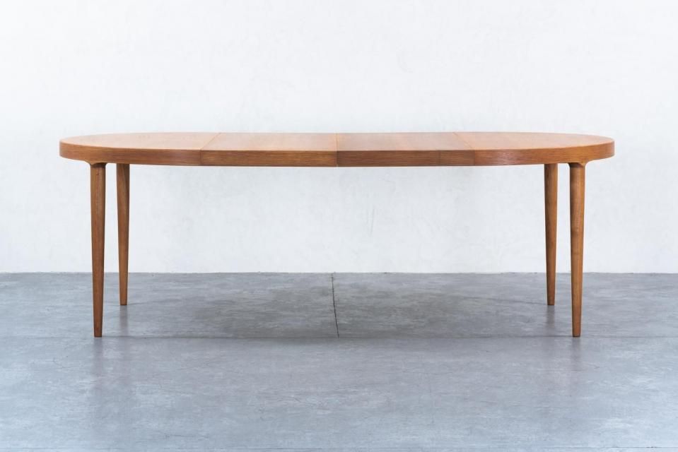 ラウンドダイニングテーブル オーク | 北欧家具 haluta (ハルタ)