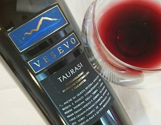 タウラージ 2010 ヴェゼーヴォ フルボディ 赤ワイン