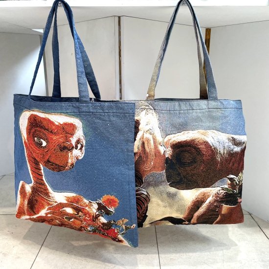 E.T. Tote bag Holding a flowerpot トートバッグ UV007