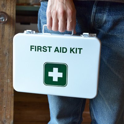 FIRST AID KIT 