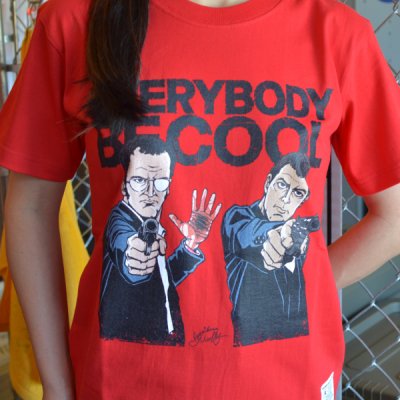 EVERYBODY BE COOL. red T-shirt 
