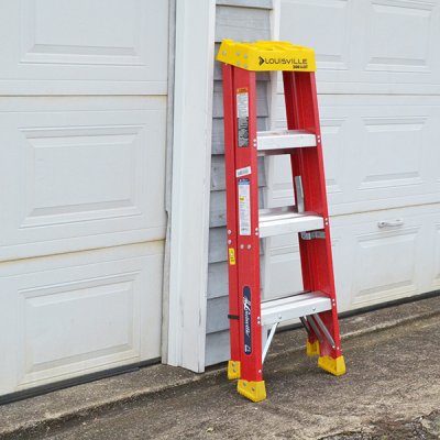Louisville Ladder 4ft 120cm RED