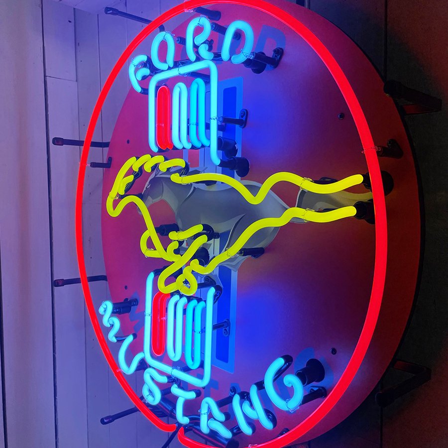 NEON SIGN Ford Mustang