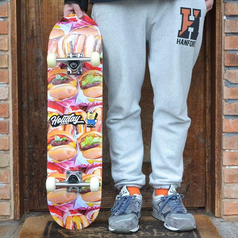HOLIDAY Skateboard