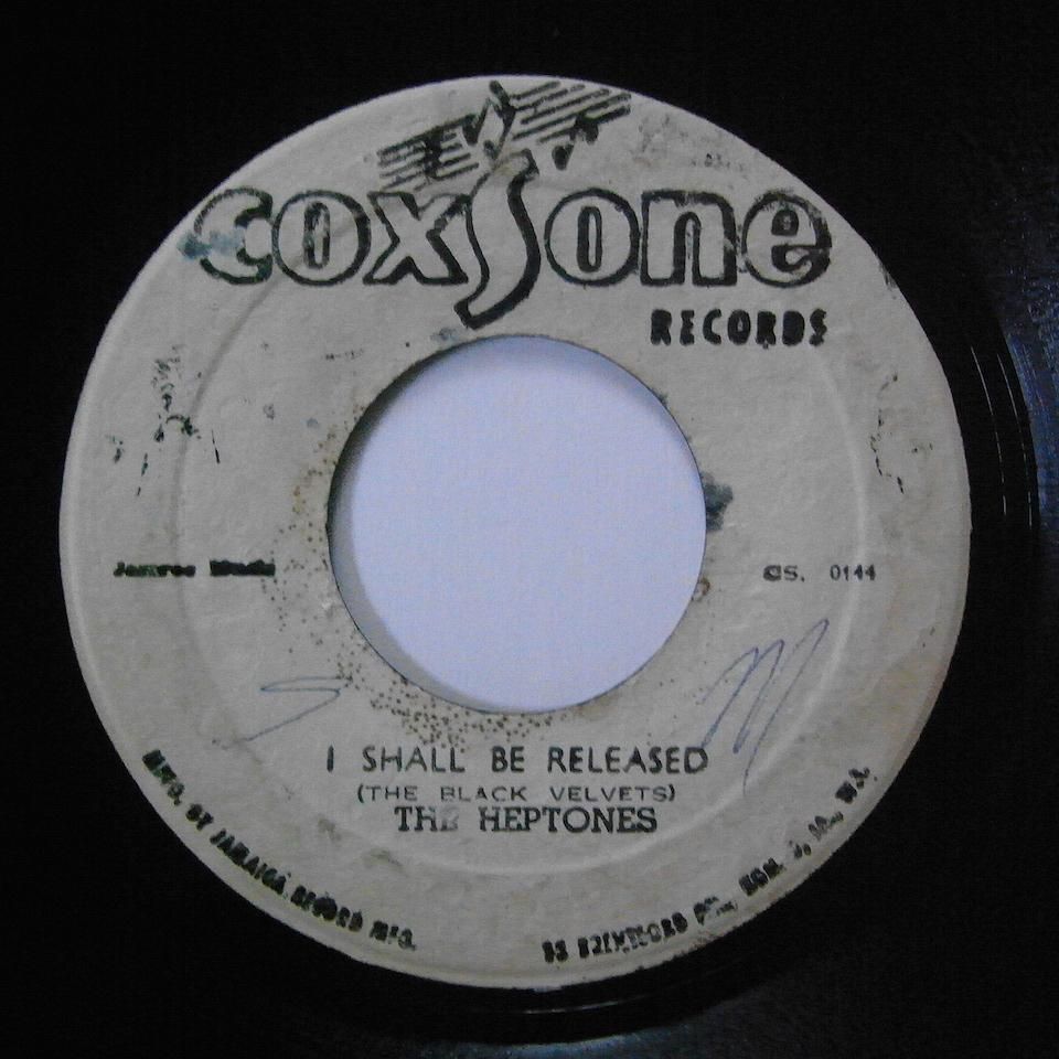 Heptones - Gunmen Coming To Town(7