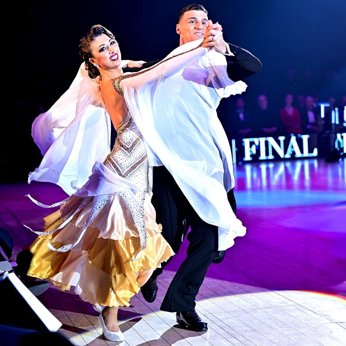 ★クリスアン製 (ナターシャカラベイ着用) スポンサドレス スポンサードダンサーズ - クリスアンクローバー｜ダンスウェア専門サイト