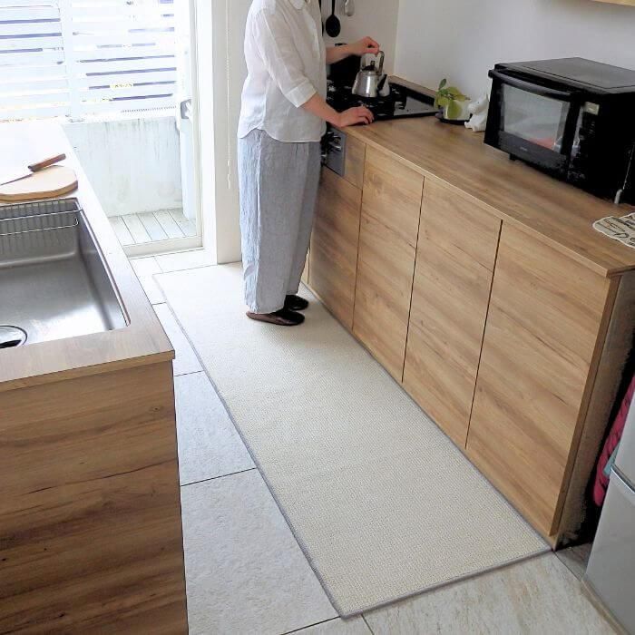 ジャパンディテイストでサイズオーダーできる春夏秋におすすめの綿アクリル織りワイドキッチンマット