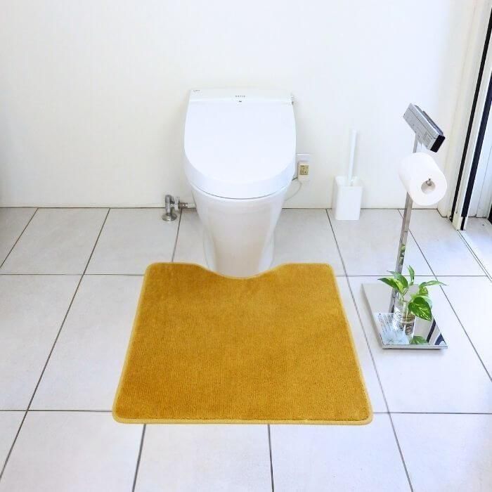 日本製 フローリングタイプホット トイレマット ブラウン Amazon