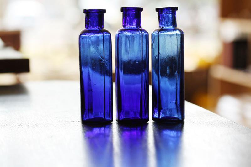 レトロ　薬瓶　コバルトブルー　ガラス瓶
