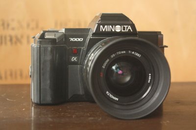 オールドカメラ Minolta α7000 フード付き
