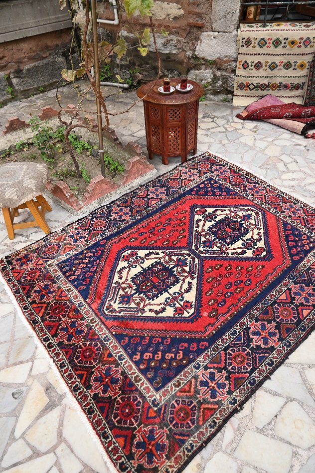 オールド絨毯/イラン・シラーズ約164×133cm - 手織り絨毯＆キリム