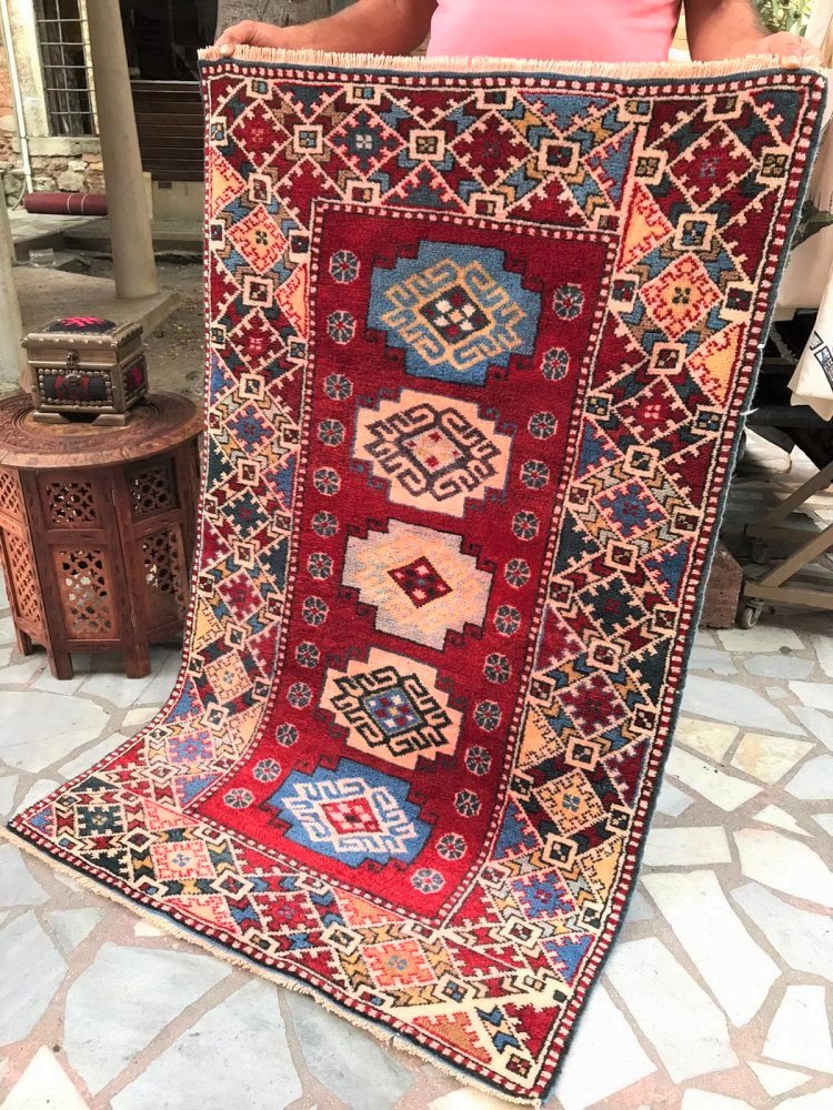 トルコ購入♡トルコ製手織りシルク100％絨毯