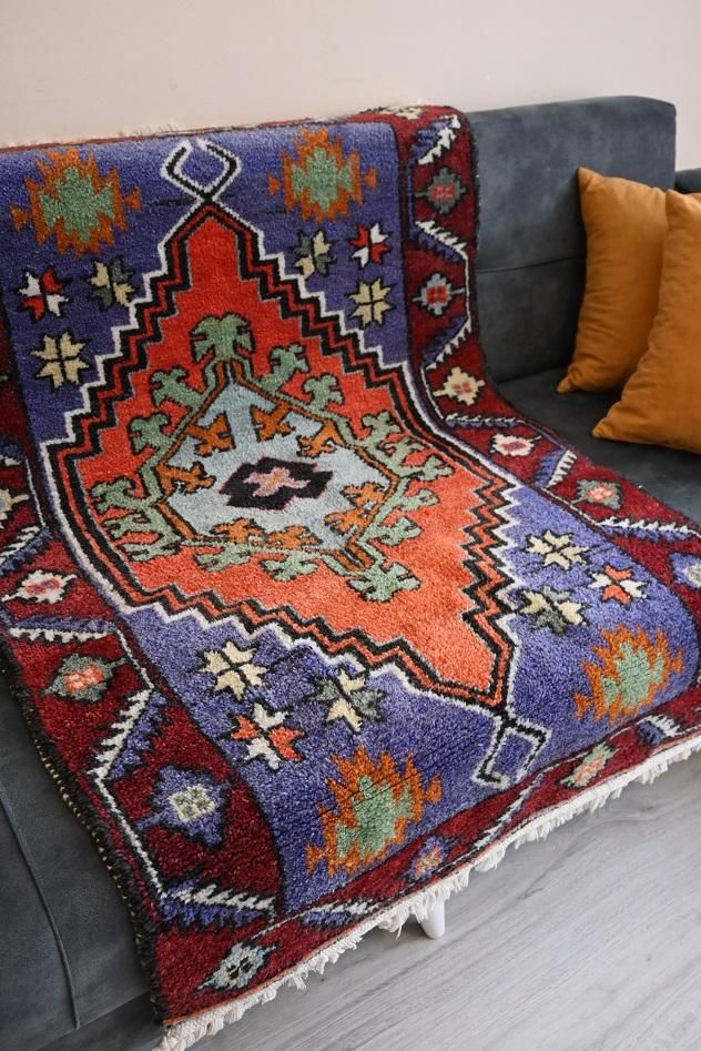 オールド絨毯/トルコ絨毯・アフヨン・ダズクル/約128×85cm