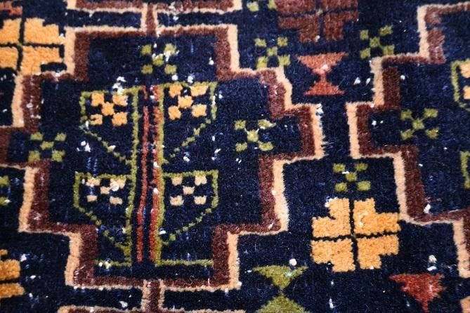 アンティーク絨毯 バルーチ族 小さなバーリシトの袋表 手織り トライバルラグ アンティーク絨毯 バルーチ族 小さなバーリシトの袋表 手織り