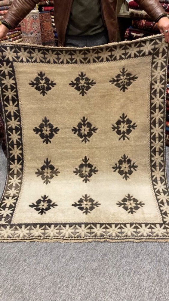オールド絨毯/トルコ・マニサ・ユントダー約146×114m 手織り絨毯＆キリム☆Heaven's Door