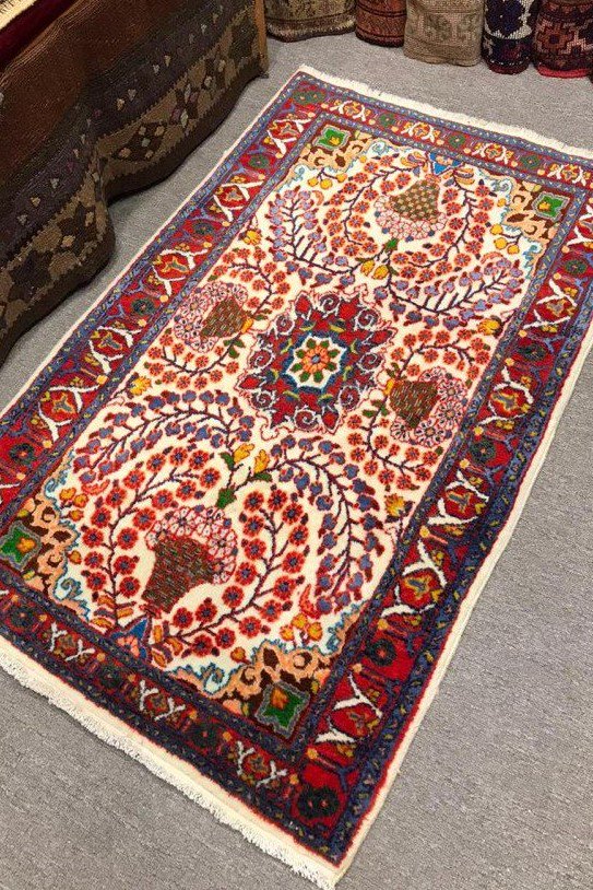 イラン193×110cm【トルクメン手織り絨毯】ペルシャ絨毯 - ラグ・カーペット