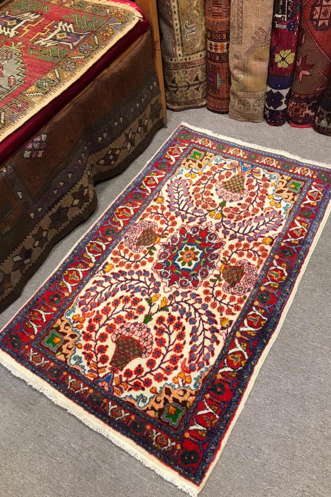 新しい絨毯/イラン・サルーク/ペルシャ絨毯約110×68cm - 手織り絨毯