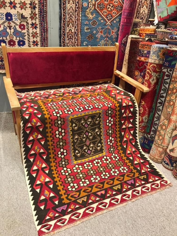 美品★トルコ現地購入★キリム★約70cm x 110cm オールドキリム/トルコ・アダナ約135×110cm - 手織り絨毯