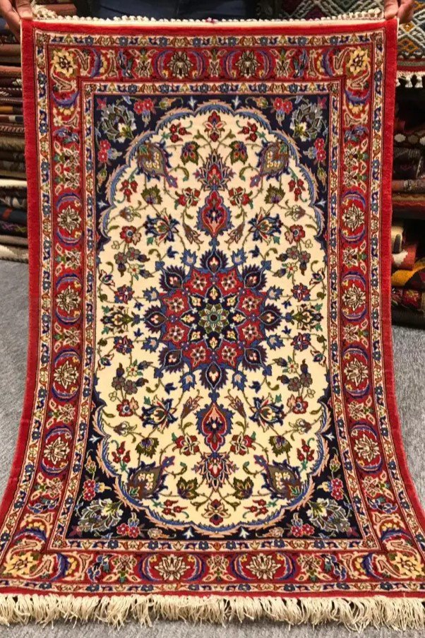 新しい絨毯/ペルシャ絨毯/イラン・イスファハン/約118×69cm - 手織り絨毯＆キリム★Heaven’s Door