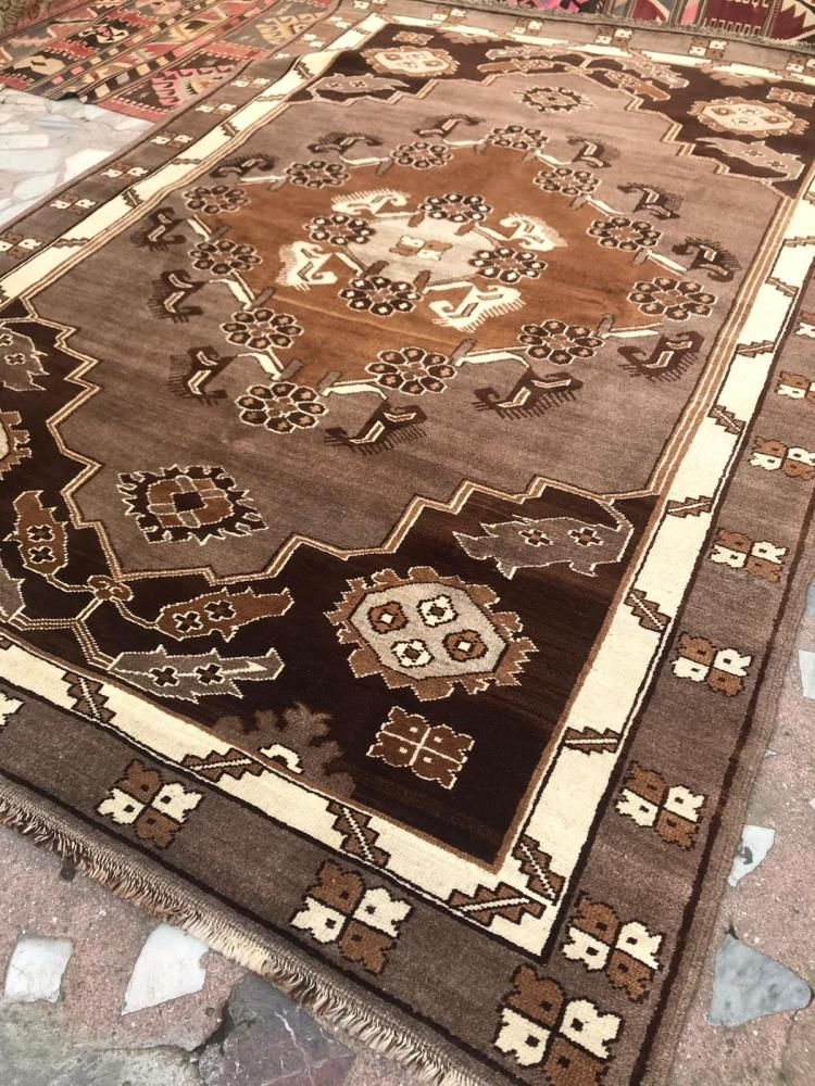 新しい絨毯/トルコ絨毯・カルス/約261×177cm - 手織り絨毯＆キリム