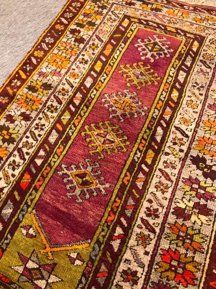 オールド絨毯/トルコ・クルシェヒル/約160×100cm - 手織り絨毯＆キリム