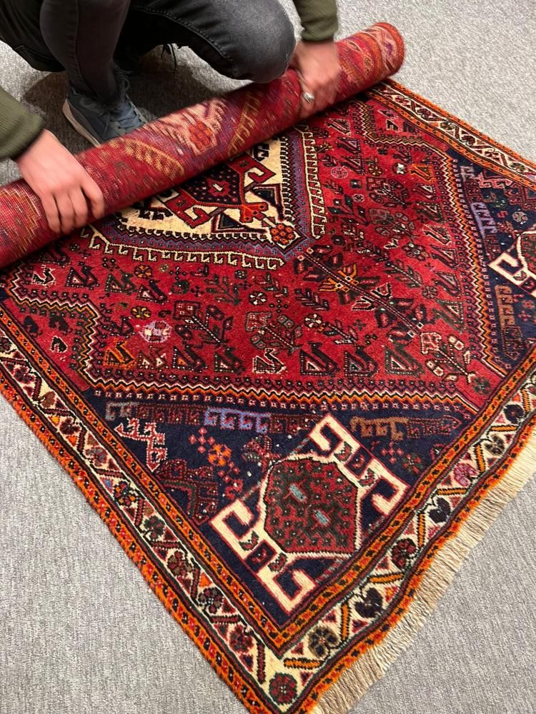 トライバルラグ　ヴィンテージラグ　オールドラグ　シラーズ　絨毯　カーペット トライバルラグ ヴィンテージラグ オールドラグ シラーズ 絨毯