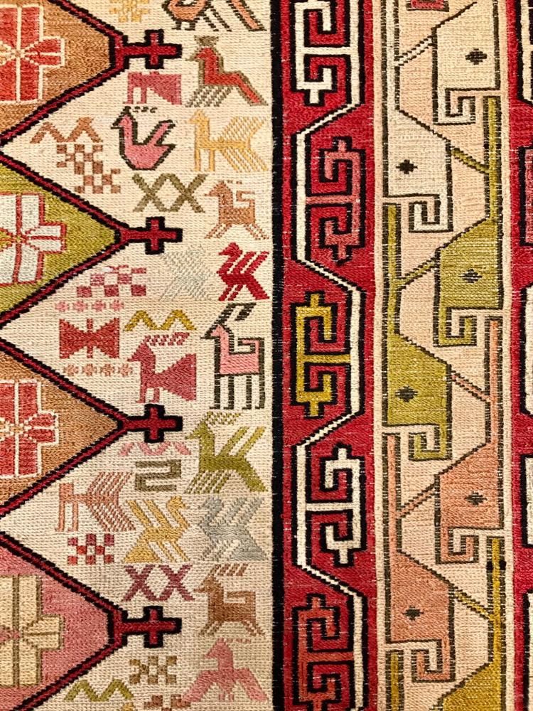 スマック織り キリム 97×87cm カラフルジグザグダイヤ柄 ペルシャ絨毯 スマック織り キリム 97×87cm カラフルジグザグダイヤ柄