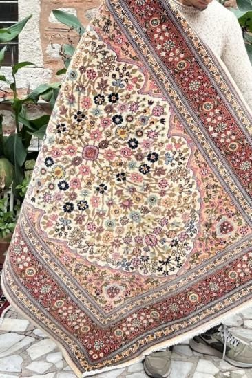 新しい絨毯/トルコ・ヘレケ・シュメル/タブリーズ柄約80×74cm - 手織り