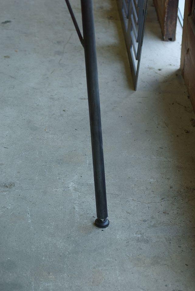 アイアンレッグ黒皮鉄のテーブル脚、ベンチ脚、DIY脚、アジャスター