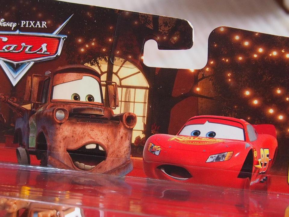 MATER AND LIGHTNING MCQUEEN WITH NO TIRES 2016