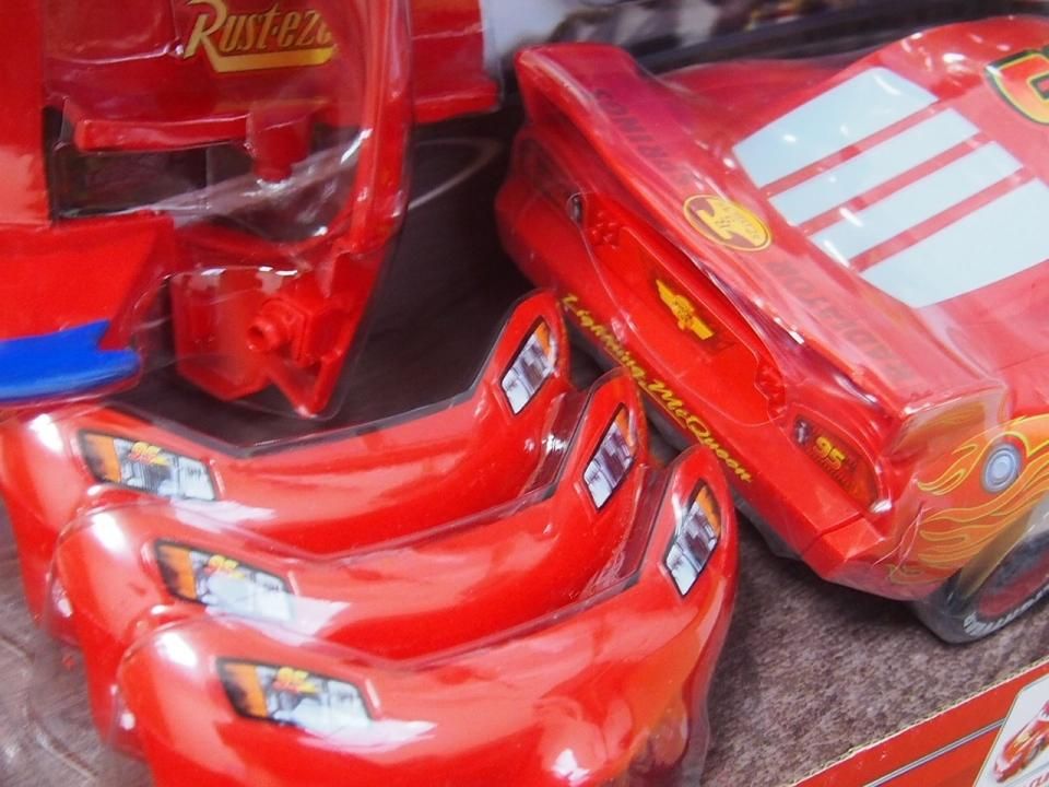 DESIGN & DRIVE LIGHTNING MCQUEEN PLAYSET