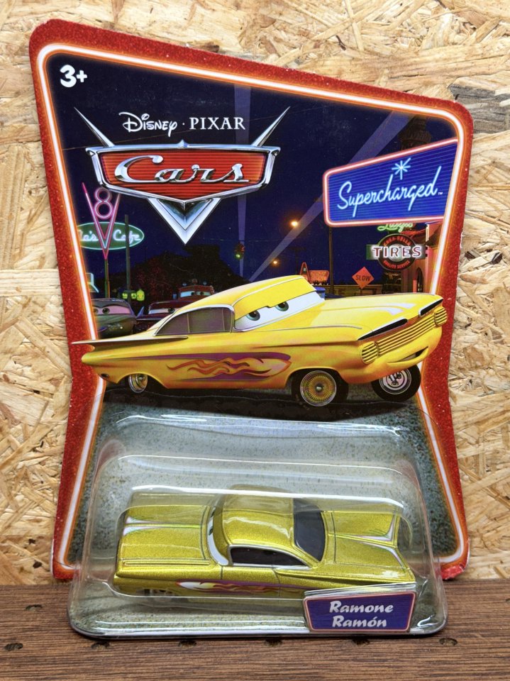 通販専門店 Disney Pixar CARS MARKET YELLOW RAMONE
