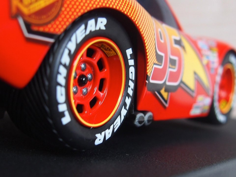 1:24 LIGHTNING MCQUEEN