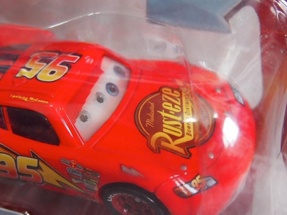RUST-EZE LIGHTNING McQUEEN WITH RUST-EZE OIL CAN CHASE LOOK版