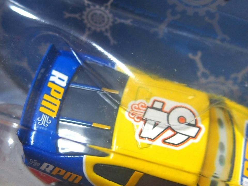 ピストンカップ　カーズ　新品未使用 51uMtRJ2CKL._AC_SY200_QL15_.jpg